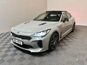 kia stinger gt/ 4wd /panoráma tető / 360° kamera /head up