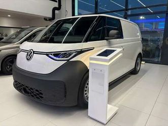 id. buzz cargo 210 kw - 286cv auto.