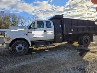 2004 ford f-650 super cab - dump truck w/ tool boxes