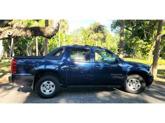 used 2011 chevrolet avalanche 1500 ls