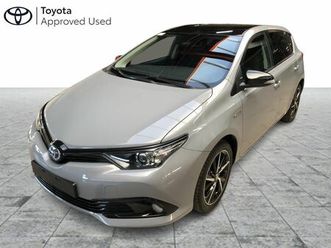 toyota auris hatchback black edition