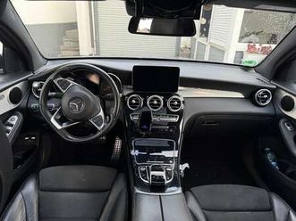 d coupe 4matic 9g-tronic amg line