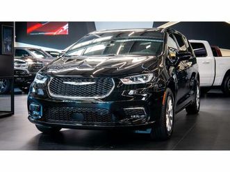 chrysler pacifica select awd. 3.6l v6 pentastar. safety sphere