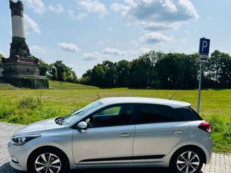 hyundai i20 1.0 t-gdi 74kw blue active yes! plus act...