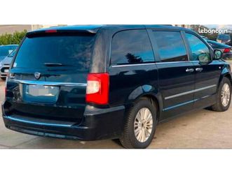 lancia voyager 2.8 crd multijet