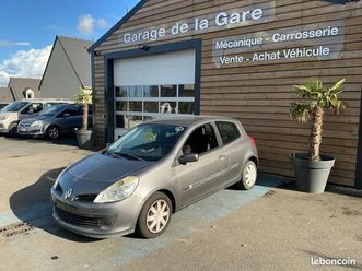 renault clio 1.2 i 75cv authentique 739