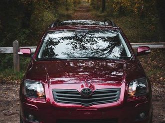 toyota avensis 2.0 essence