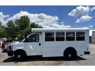low miles! 2007 chevy express 3500 cutaway bus + extras