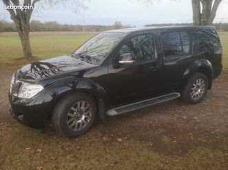 nissan pathfinder 4x4 - 2.5 - turbo dci - 190ch - finition le - 7 places