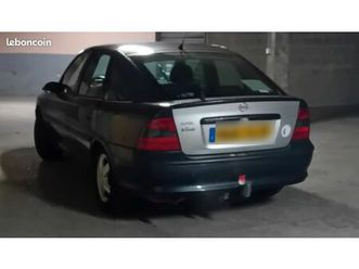 vends opel vectra clx