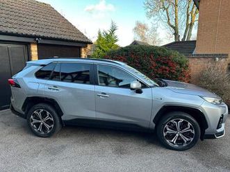 2.5 18.1kwh e-cvt 4wd euro 6 (start/stop) 5dr