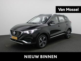 mg zs ev mg luxury 45 kwh | pano | apple carplay / android auto | achteruitrijcamera | adative cruise | elekt. verstelbare bestuurdersstoel | 17lmv |