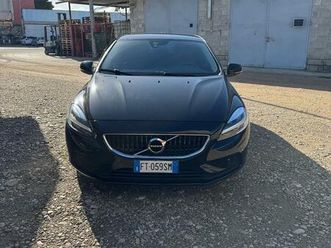 VOLVO V40 D2 volvo-v40