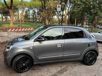 renault twingo elettrica urban night