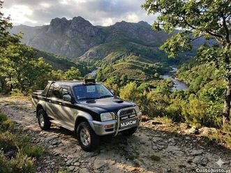 mitsubishi l200 l200 strakar 4 x 4 full box julho/01