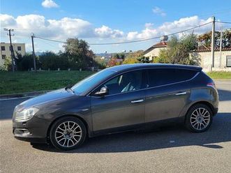 lancia delta 1.6 naft automat 2010