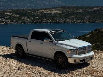 dodge ram 1500 5,7l hemi v8