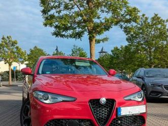 alfa romeo giulia 2.0 turbo 280ps at8-q4 allrad veloce