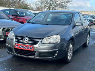 volkswagen jetta jetta 1.6 tdi comfortline navigation clim auto