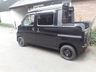 daihatsu hijet deck van crew cab.