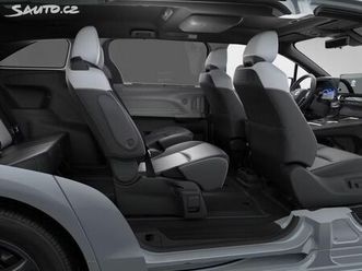 toyota sienna toyota sienna xse hybrid 7 pas