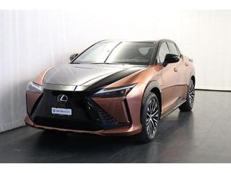 lexus rz 450e excellence: réserver un essai sur route !