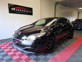 renault megane iii coupe 2.0 16v 250 rs châssis cup / sièges recaro / rs monitor