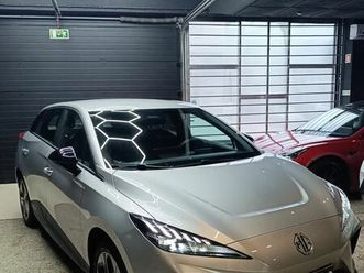 mg mg4 4 luxury 64 kwh