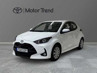 yaris 1,5 hsd active komfortpaket p-sensorer vinterhjul