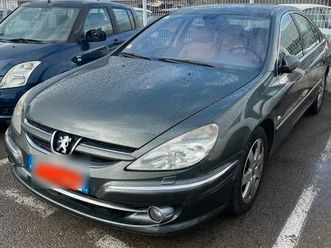 697 en excellent état