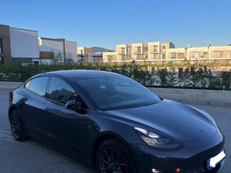 tesla model 3 an. 2018