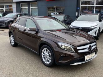 mercedes-benz gla d 4matic aut. **voll**