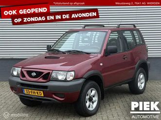 nissan terrano 2.4 comfort 4x4 airco, trekhaak