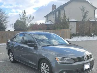 2013 vw jetta in excellent condition with safety!!