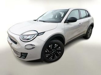 fiat 600 mhev at led nav acc kam keyl klimaaut 107...