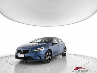volvo v40 d2 r-design del 2019 usata a viterbo