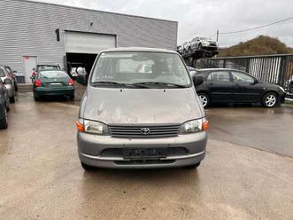 2.5 turbo d4d lx 9 place