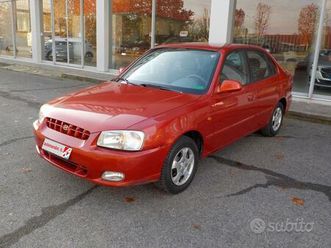 hyundai accent 1.3i 12v cat 5 porte gls max