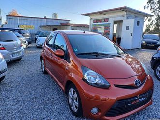 toyota aygo 1.0 com ac viatura nacional março/12