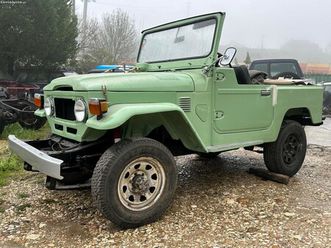 toyota bj 40 aberto 7 lugares maio/85