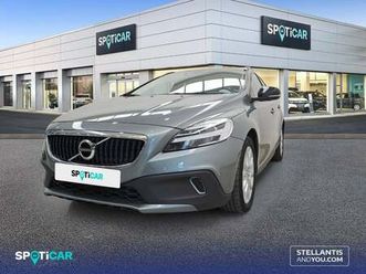 volvo v40 t3 r-design momentum