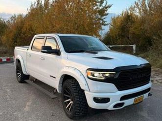 5.7 hemi v8 night edition limited luchtvering widebody wit — bestelauto's — marktplaats