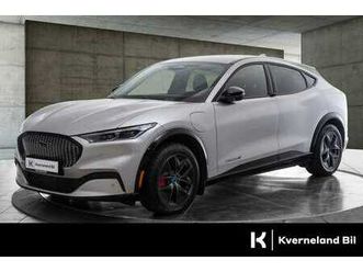 lr awd | skinn | r-kamera | dab+