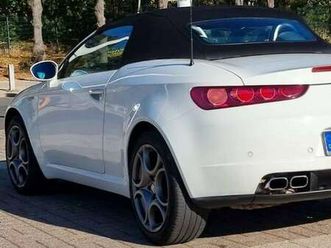 spider 2.4 jtdm q-tronic exclusive