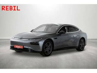 performance/awd/x-pilot/acc/dynaudio/360kam/navi/skinn