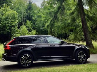 volvo v90 cross country suv/combi 140kw automat