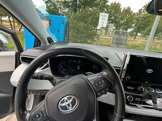 uber fahrzeug / toyota corrolla