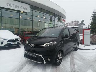 toyota proace verso 2,0 family comfort rezervace minibus - minibus nafta