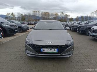 hyundai elantra automatike