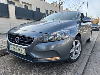 volvo v40 2.0 d3 momentum auto
